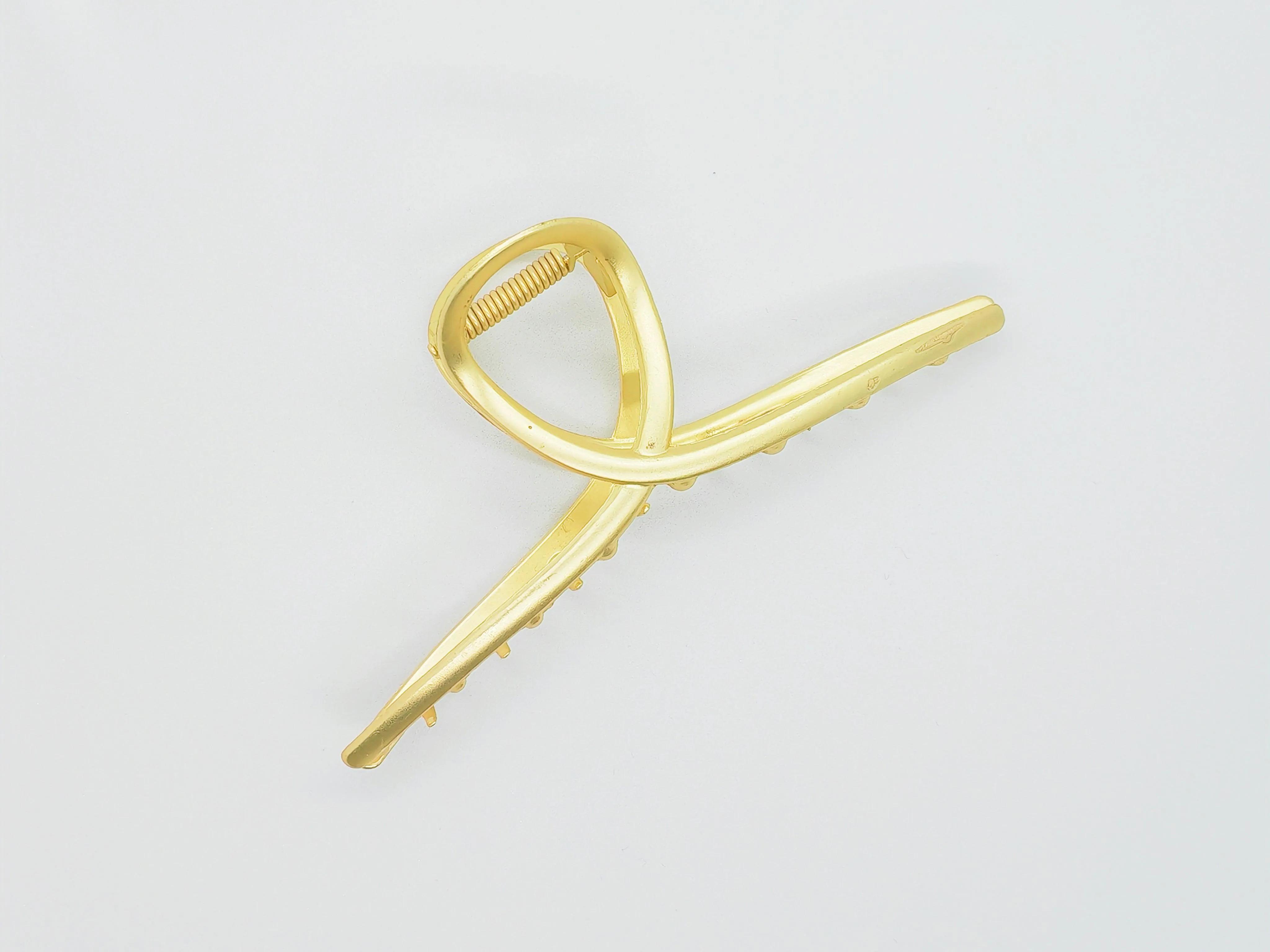 Elegant Twisted Alloy Hair Claw Clip