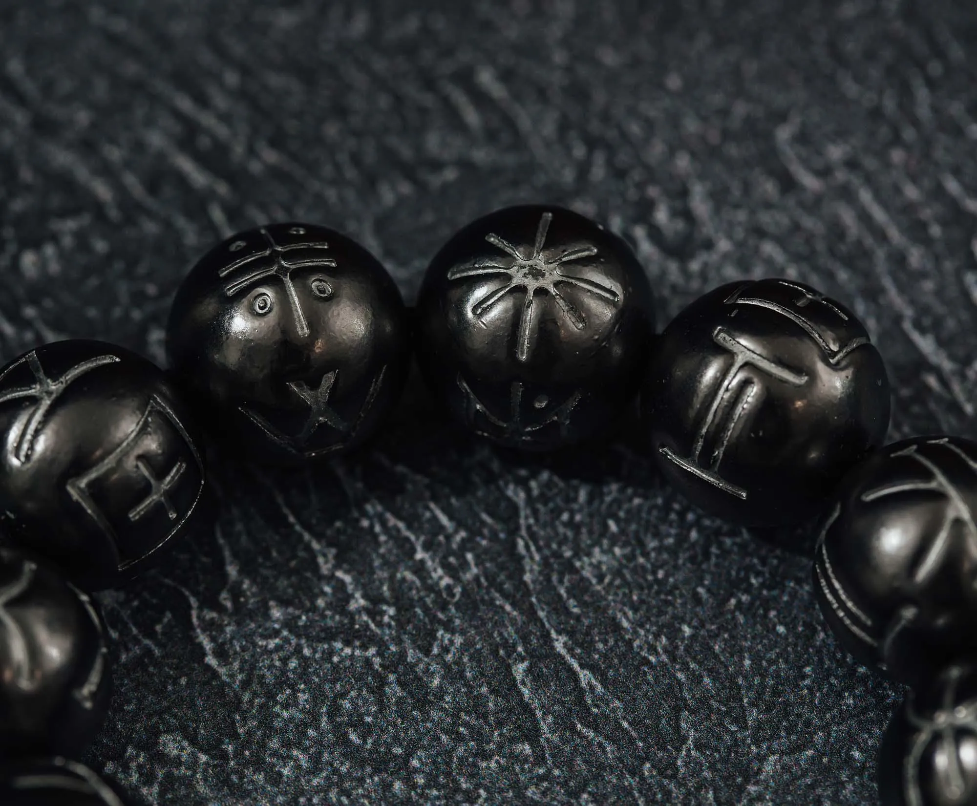 Marvel Studios Black Panther Light-Up Kimoyo Beads Bracelet Replica